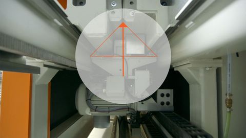 L'unità di taglio in attesa di brevetto impressiona per le sue prestazioni, la precisione e l'enorme potere di trazione. L'unità di taglio in attesa di brevetto impressiona per le sue prestazioni, la precisione e l'enorme potere di trazione.